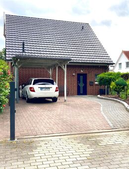 Doppelhaushälfte mit Einzelhauscharakter und guter Anbindung - Adendorf