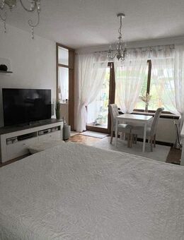 500 m in die Altstadt! Einzigartige 1-Zimmer- Stadtwohnung, Erdgeschoss, mit Garten, TG-Stellplatz* - Landshut