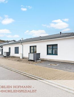 Sofort bezugsfrei! - Effizienzhaus 40 Bungalow-Doppelhaushälfte mit Garten! - Simbach (Inn)
