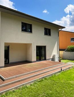 Einfamilienhaus mit 4 Bädern in gefragter Lage in Heiligensee - Berlin