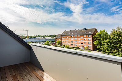 1A Dachgeschoss-Neuausbau mit Dachterrasse, Moderne 3-Zi. Whg. in Uni-Nähe