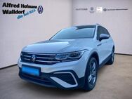 VW Tiguan, 2.0 TSI Allspace Move 7-SI, Jahr 2023 - Walldorf (Baden-Württemberg)