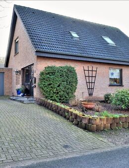 Freistehendes Einfamilienhaus mit Garage in Waldnähe - Kleve (Nordrhein-Westfalen)