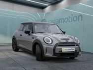 MINI Cooper S, E, Jahr 2021 - München