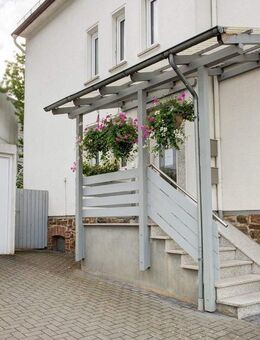 Exklusive Stadtwohnung in hübschem Mehrparteienhaus - Wissen