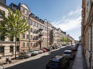 Gemütliche Dachgeschosswohnung mit Einbauküche in Schloßchemnitz - Chemnitz