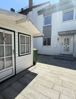 Traumhaftes Eigenheim als Reihenmittelhaus in Schwarzenbruck OT Gsteinach ~ Garten ~ EBK ~ Garage ~ frei - Schwarzenbruck