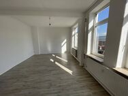 Renovierte 2-Zimmer-Wohnung mit Balkon in zentraler Lage Bremerhaven - Bremerhaven