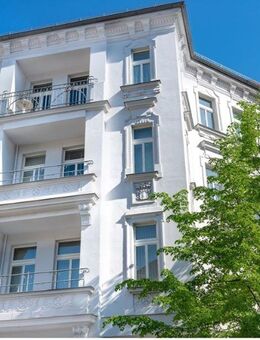 Mehrfamilienhaus mit 5 Wohnungen und 2 Garagen - - Bonn