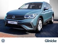 VW Tiguan, 2.0 TDI Allspace Life SiHz, Jahr 2022 - Erfurt