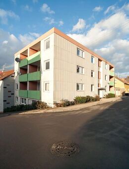 Geräumige Wohnung mit Balkon (2017/18 komplett saniert) - Friedrichsthal (Saarland)