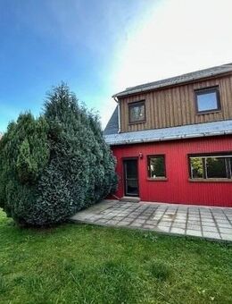 Einfamilienhaus mit Garage und Carport - Neuhaus (Rennweg)