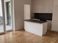 Einziehen und wohlfühlen: Helle 2-Zimmer-Wohnung mit hochwertiger Ausstattung und Balkon! - Berlin