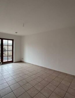 TOP BEZUGSFREI! Charmante, helle 2-Zimmer-Wohnung mit Balkon in Dippoldiswalde zu verkaufen!!! - Dippoldiswalde