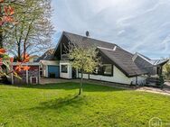 MANNELLA *Sonnenschein-Haus* Huf-Haus mit individueller Architektur & Wintergarten am Zentrumsrand. - Neunkirchen-Seelscheid