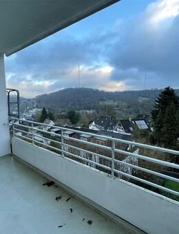 Ausblick ins Grüne! Bezugsfreie 2-Zi-Whg mit Balkon in Velbert - Velbert