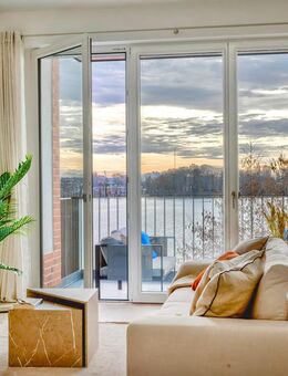Aktionspreis: Sonnige 3-Zimmer-Wohnung auf Eiswerder - Loggia, hochwertige Ausstattung & Insellage - Berlin