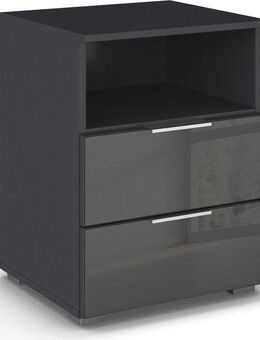 rauch Nachtkommode Nachttisch Nachtschrank Nachtkonsole AGORDO mit Glasfront (in zwei Griff-Farben), mit 2 Schubladen und Nische für viel Stauraum MADE IN GERMANY