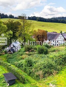 Denkmalgeschütztes Fachwerkhausensemble mit Sanierungskonzept und Baugenehmigung! - Overath