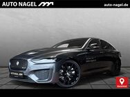 Jaguar XE, D200 R-Dyn SE AWD Black-P Winter-P, Jahr 2023 - Bielefeld