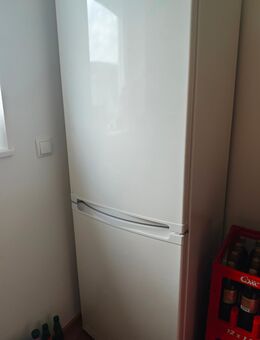 Gebrauchter Kühlschrank (Bauknecht) mit Gefrierfach billig abzugeben (VB 100 Euro) - Cham