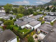 500 m bis Bonn-Oberkassel, Bungalow mit sonnigem Südgarten und Blick auf die Hardt in ruhiger Lage - Königswinter Zentrum