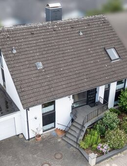 Großburgwedel - Großzügiges Ein- bis Zweifamilienhaus für die große Familie mit Souterrain - Burgwedel