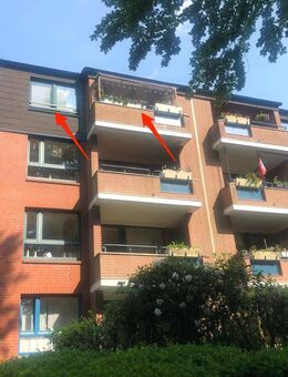 *Courtagefrei* Vermietete Dachgeschosswohnung mit 2 Balkonen ! - Ahrensburg