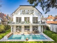 Hochklassiges Familiendomizil von 2022 mit modernster Haustechnik, Kamin, Sauna und Pool - Gräfelfing