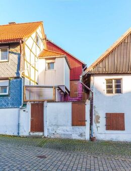 Eingekuschelt im Dorf: Haus mit Scheune, Garage und Hofgefühl - Halberstadt