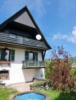 Romantisches Einfamilienhaus mit Garage in ruhiger Wohnlage und Blick auf die Burg Altena - Altena