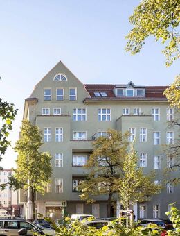 INVEST | 5 Zimmer Altbauwohnung mit Balkon im Herzen von Wilmersdorf - Berlin