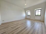 Jetzt mieten - weniger zahlen ! Schön geschnittene 4-Zimmer Wohnung im Dachgeschoss - Chemnitz