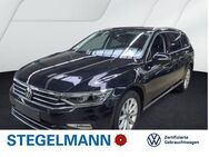 VW Passat Variant, 2.0 TDI Elegance, Jahr 2023 - Lemgo