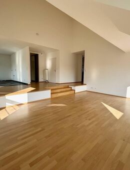 Provisionsfrei für den Käufer! Außergewöhnliche Maisonettewohnung mit 6 Zimmern in Versbach! - Würzburg
