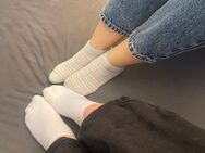 Duftende und getragene Socken + Füsse von besten Freundinnen ❤️ - Saarbrücken