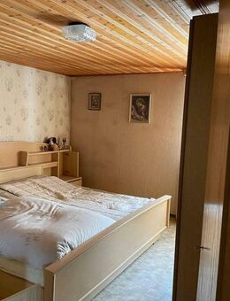 Charmantes, sanierungsbedürftiges Bauernhaus mit großem Garten und Nebengebäuden - eine Oase mit viel Potenzial - Ensdorf (Bayern)