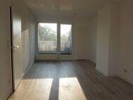 Sofort verfügbar: 2-Zimmer-Wohnung mit PKW-Stellplatz, Dusche, EBK, 2 Balkonen (Krb. 8-23) - Gommern Menz