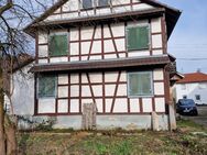 sehr großes Grundstück, Ortsmitte - bebaut mit älterem Wohnhaus und verschiedenen Ökonomiegebäuden - Neuried (Baden-Württemberg)