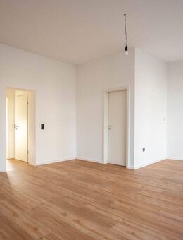 KEINE KÄUFERPROVISION Sanierte Erdgeschosswohnung mit Gartenzugang in Bielefeld Brackwede - Bielefeld