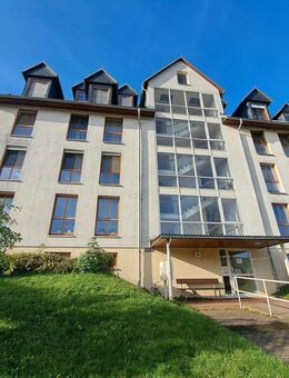 Stilvolle Erdgeschoss-Wohnung zum Verkauf: 4 Räume, Tiefgarage, großzügige Terrasse in Mulda/Sa.! - Mulda (Sachsen)