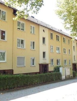 gemütliche, sanierte 3-Zimmer-Wohnung - klein aber fein - Bochum