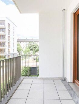Stilvolles Wohnen mit großzügigem Schnitt, Balkon und moderner Einbauküche in toller Lage - Frankfurt (Main)