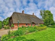 Reetdachhaus in Traumlage auf ca. 6.523 m² großem Grundstück mit Weitblick, nahezu in Alleinlage..... - Ovelgönne