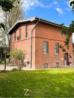 "Alter" Bahnhof** - Oldenswort