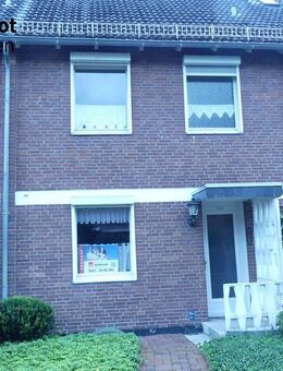 Schönebeck in Schlossnähe Reihenmittelhaus mit viel Entwicklungspotenzial - Bremen