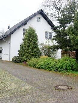 Ansprechendes 2-Familienhaus mit großem Grundstück - Monschau