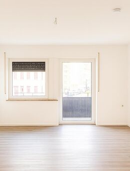 1-Zimmer-Wohnung mit zwei Balkonen & Blick auf die Pegnitz - direkt am Maxplatz/Augustinerhof - Nürnberg