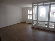 Wunderschöne, renovierte 3-Zimmerwohnung mit Loggia und Tiefgaragenstellplatz - Straubing
