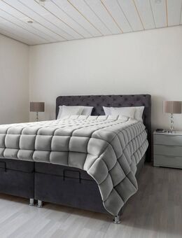 Großzügige Drei-Zimmer-Wohnung mit Garagenstellplatz und traumhafter Aussicht in Stuttgart-Rohr - Stuttgart